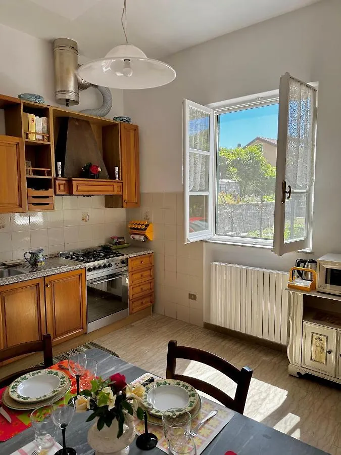 Villa La Casa Dei Due Aranci à Albisola Superiore 0*,
