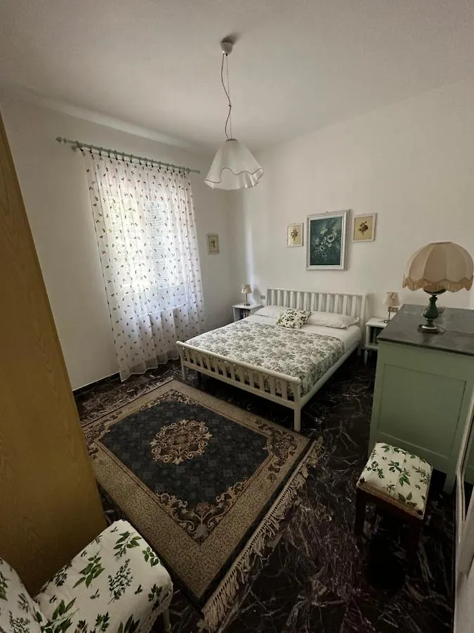 Hébergement de vacances Villa La Casa Dei Due Aranci à Albisola Superiore