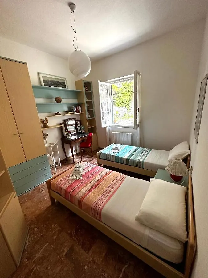 Hébergement de vacances Villa La Casa Dei Due Aranci à Albisola Superiore